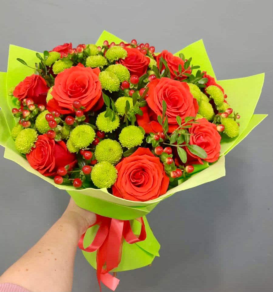 Букет цветов из: Хризантемы и Розы в Заветном Ростовской области