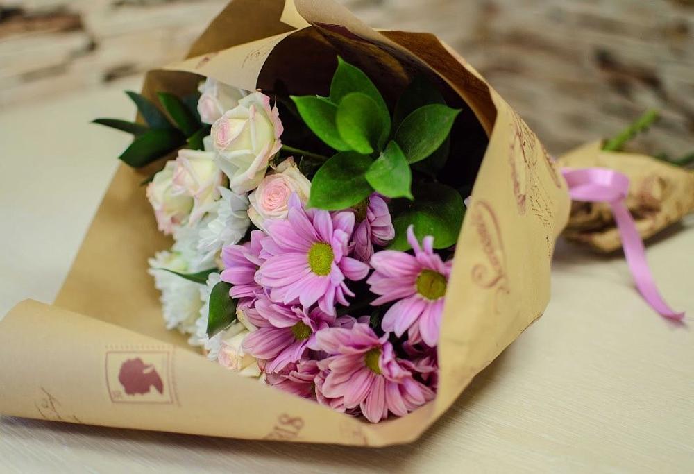 Букет цветов из: Розы и Хризантемы в Заветном Ростовской области