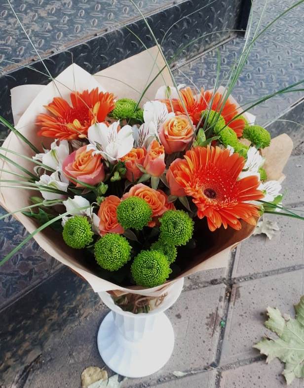 Букет цветов из: Герберы, Хризантемы, Альстромерии и Розы в Заветном Ростовской области