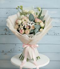 Букет цветов из:  Розы и Лизиантусы в Заветном Ростовской области