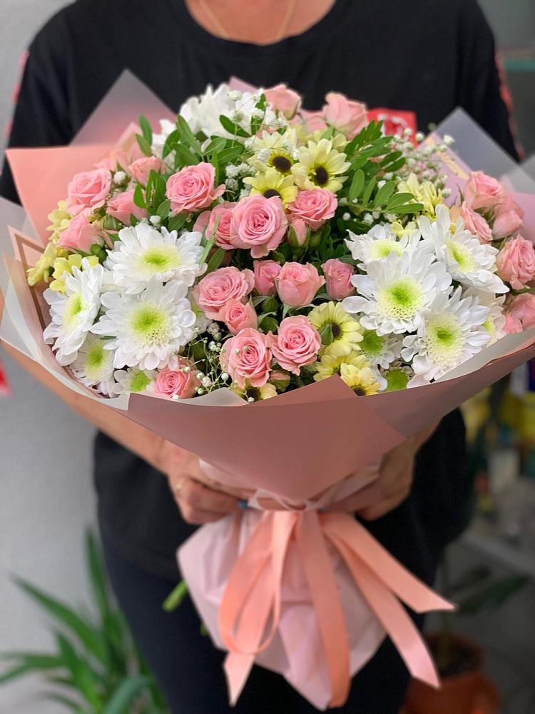 Букет цветов из: Розы и Хризантемы в Заветном Ростовской области