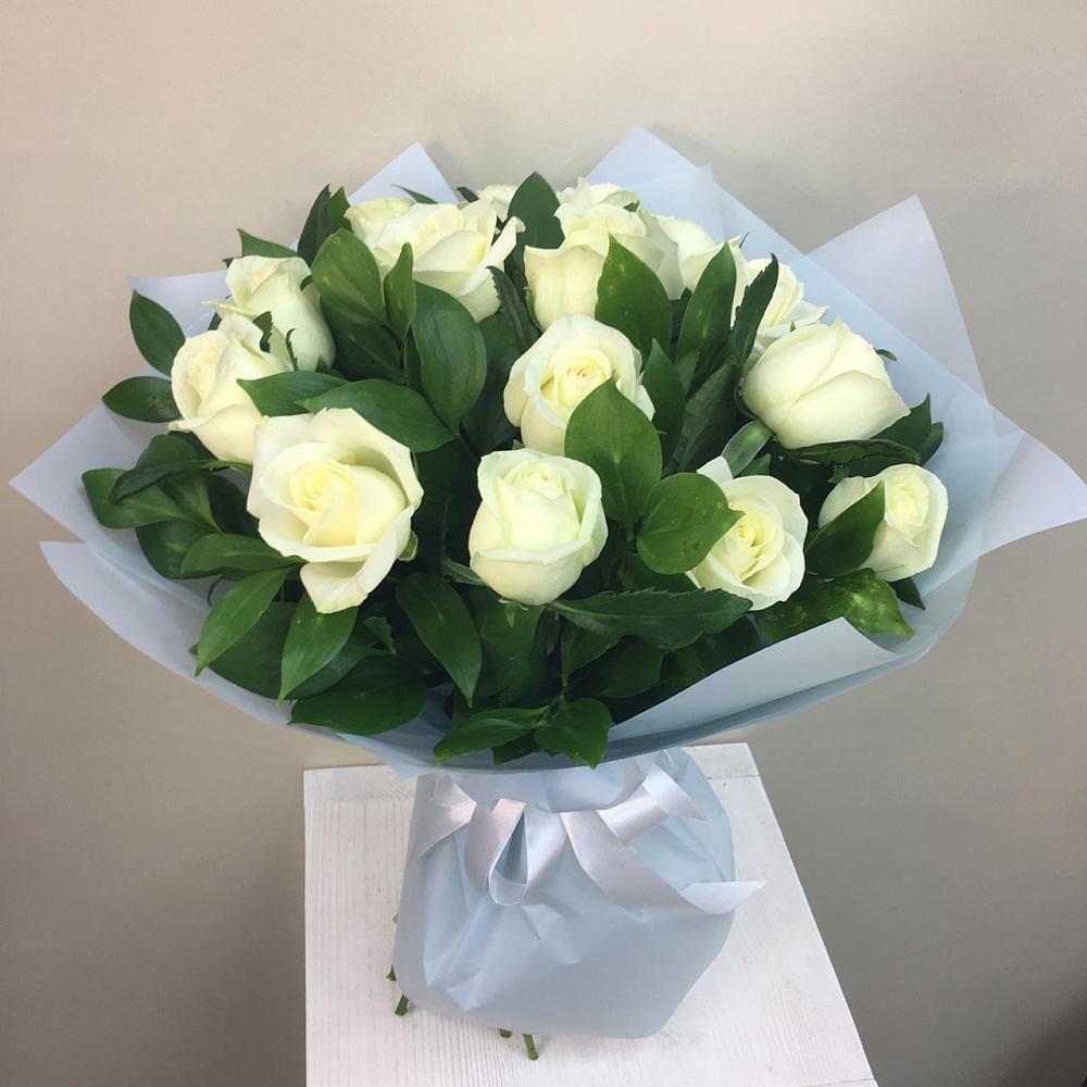 Букет 15 Белых роз Проуд в Заветном Ростовской области