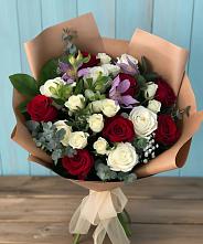 Букет цветов из:  Розы и Альстромерии в Заветном Ростовской области