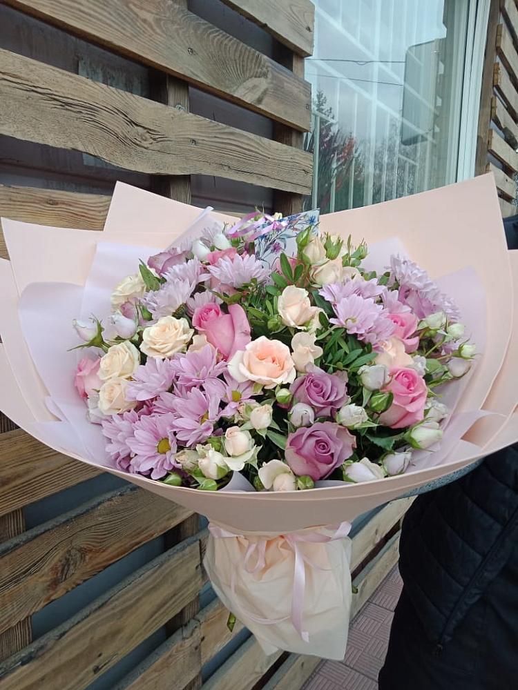 Букет цветов из: Розы и Хризантемы в Заветном Ростовской области