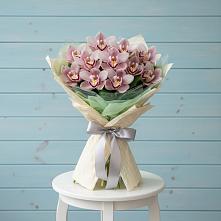 Букет цветов из:  Орхидеи и Розы #REPLACE_PRED# Заветном Ростовской области