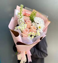 Букет цветов из:  Хризантемы и Розы в Заветном Ростовской области