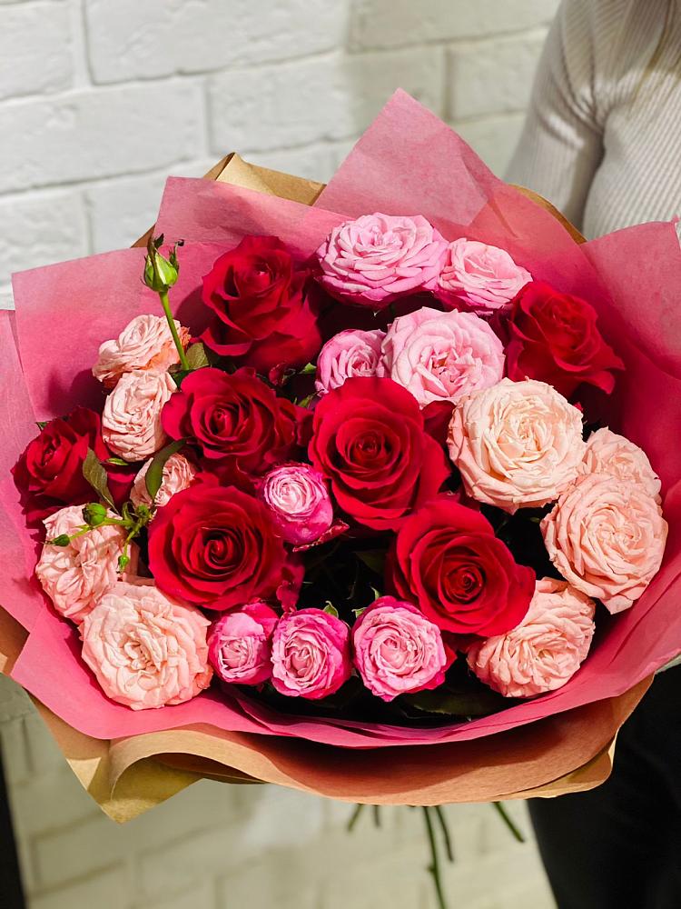 Букет цветов из: Розы в Заветном Ростовской области