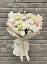 Букет цветов из:  Гвоздики, Розы, Лизиантусы и Хризантемы в Заветном Ростовской области